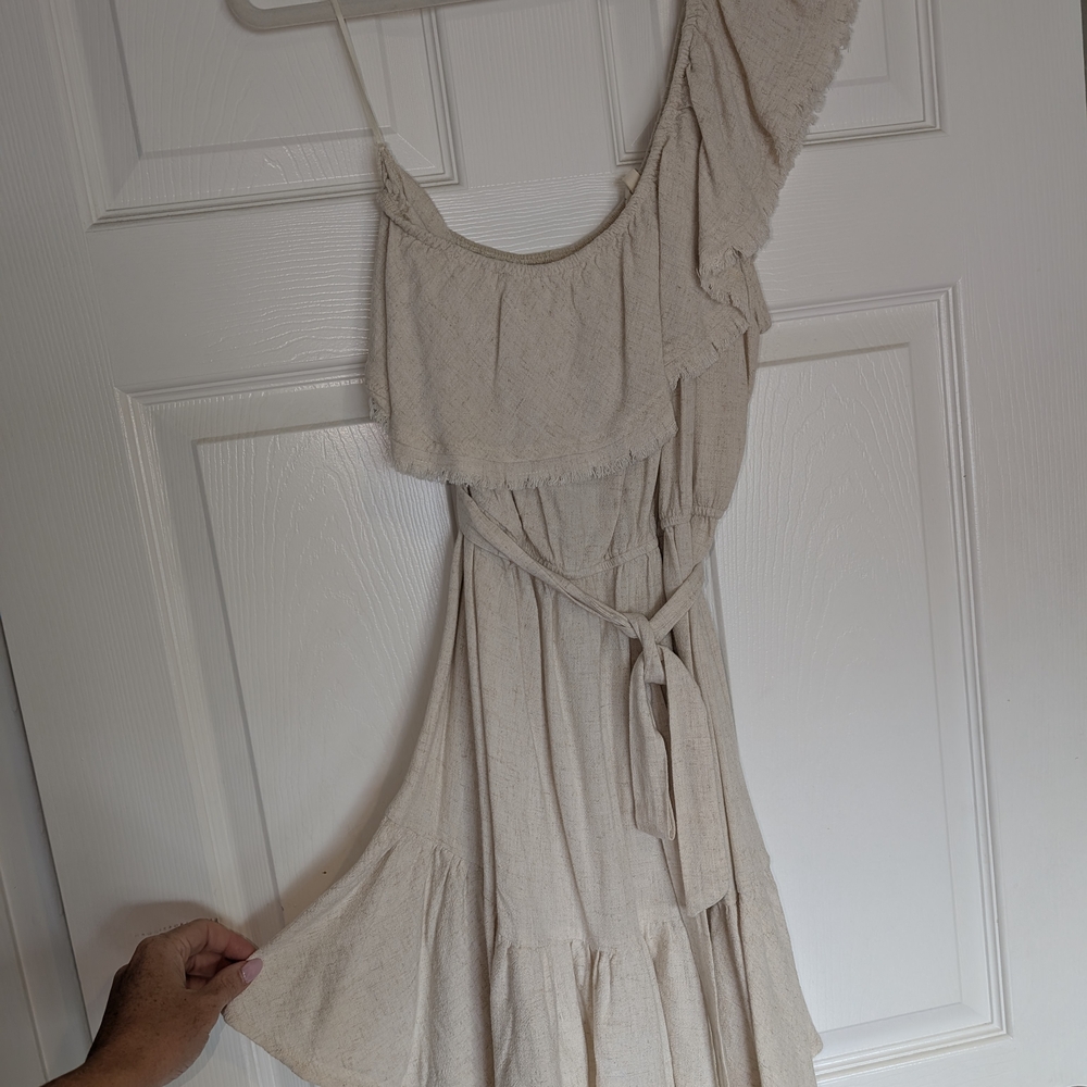 Elegant Cream One-Shoulder Dress